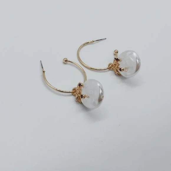Brand new elegant earrings - Picture 2 of 2